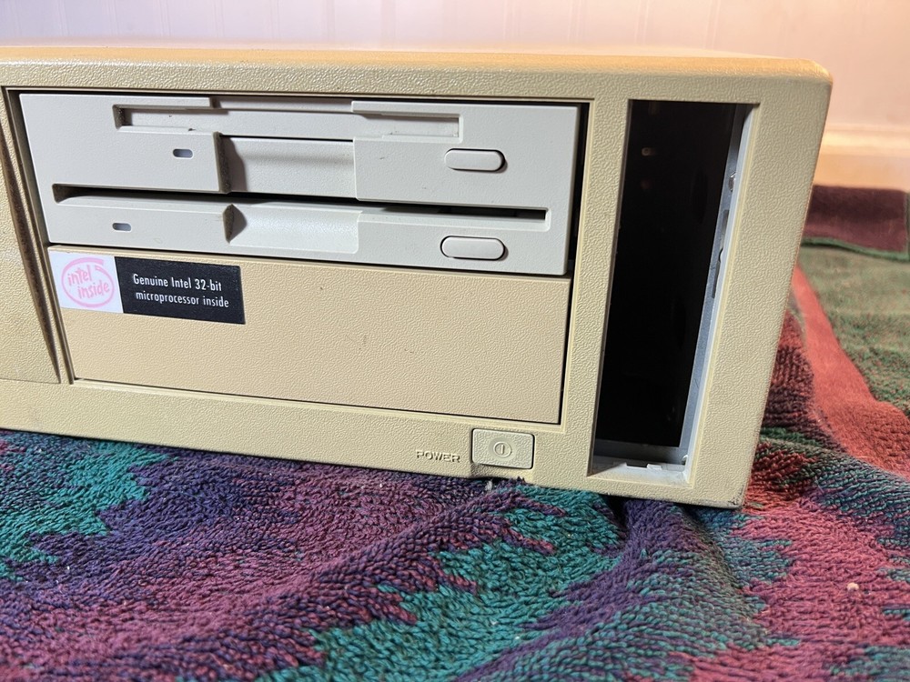 Vintage Packard Bell PB400 Pack-Mate PMX220 Desktop Computer