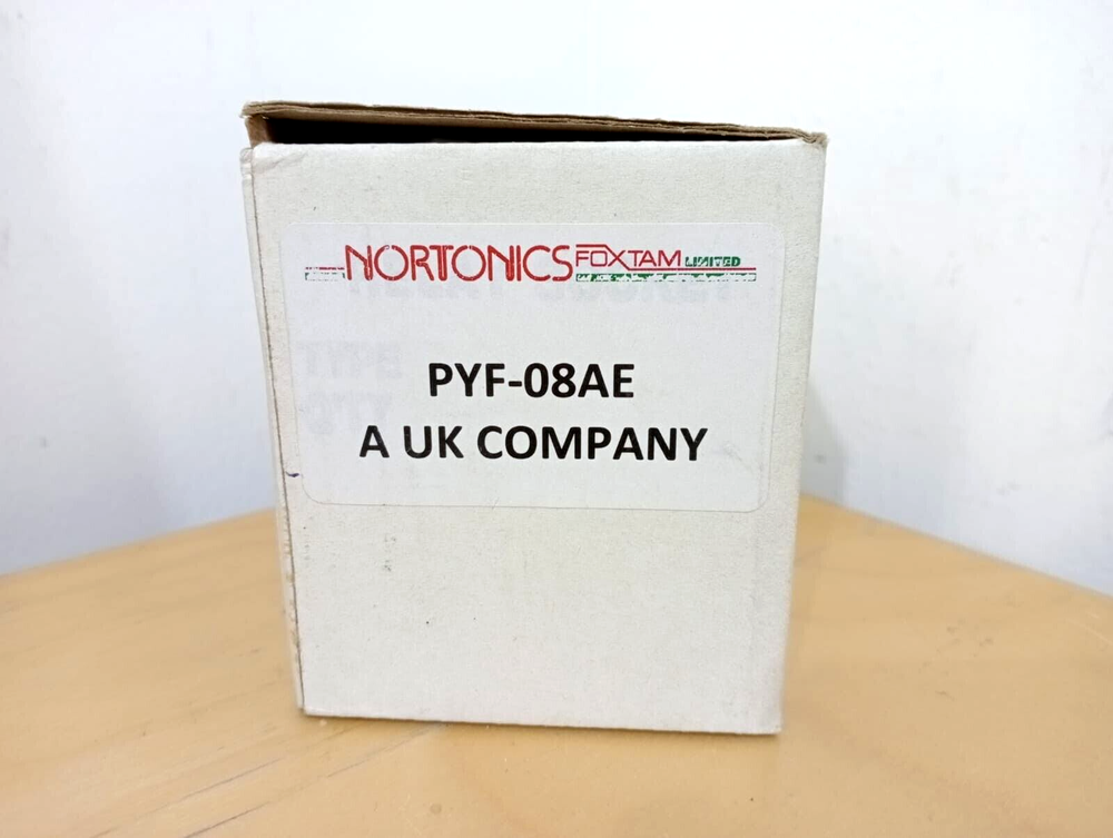 NORTONICS FOXTAM PYF-08AE relay socket base (NEW)