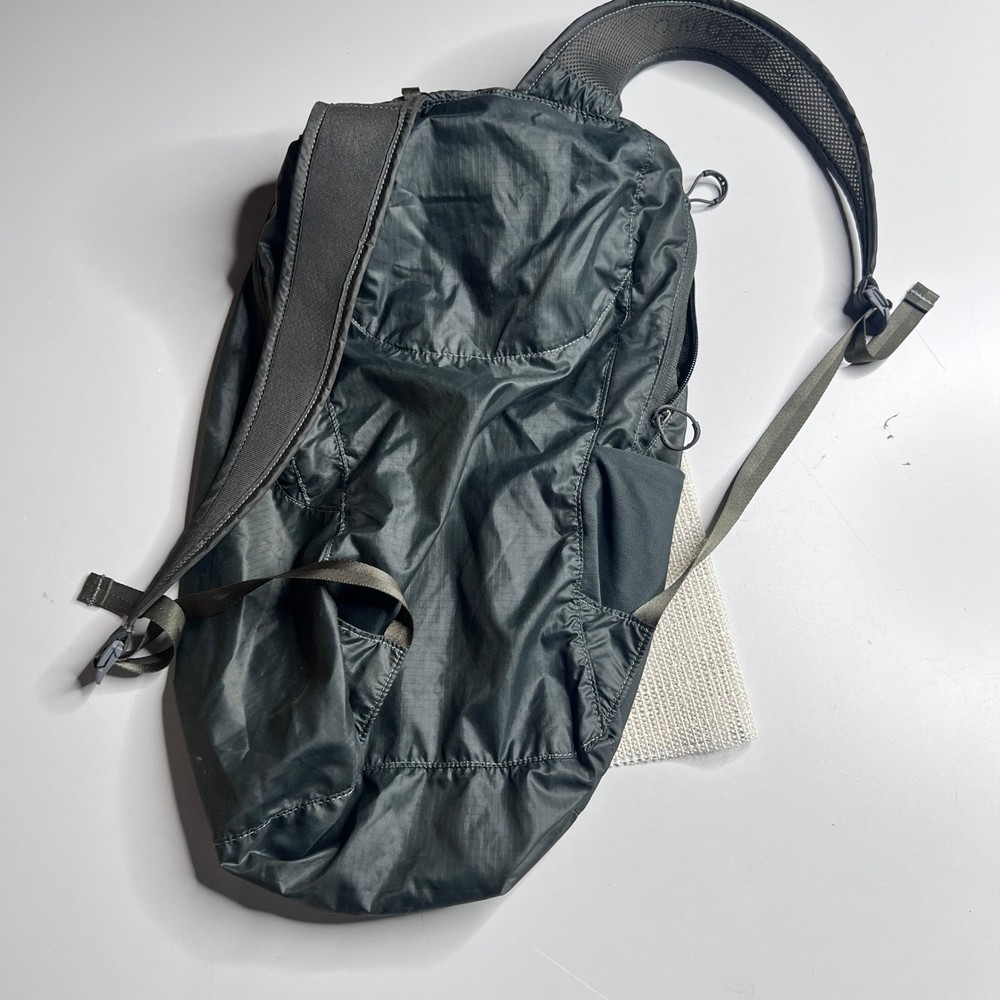 Osprey Ultralight Stuff Pack Dark Grey Ripstop Nylon Packable Daypack Backpack