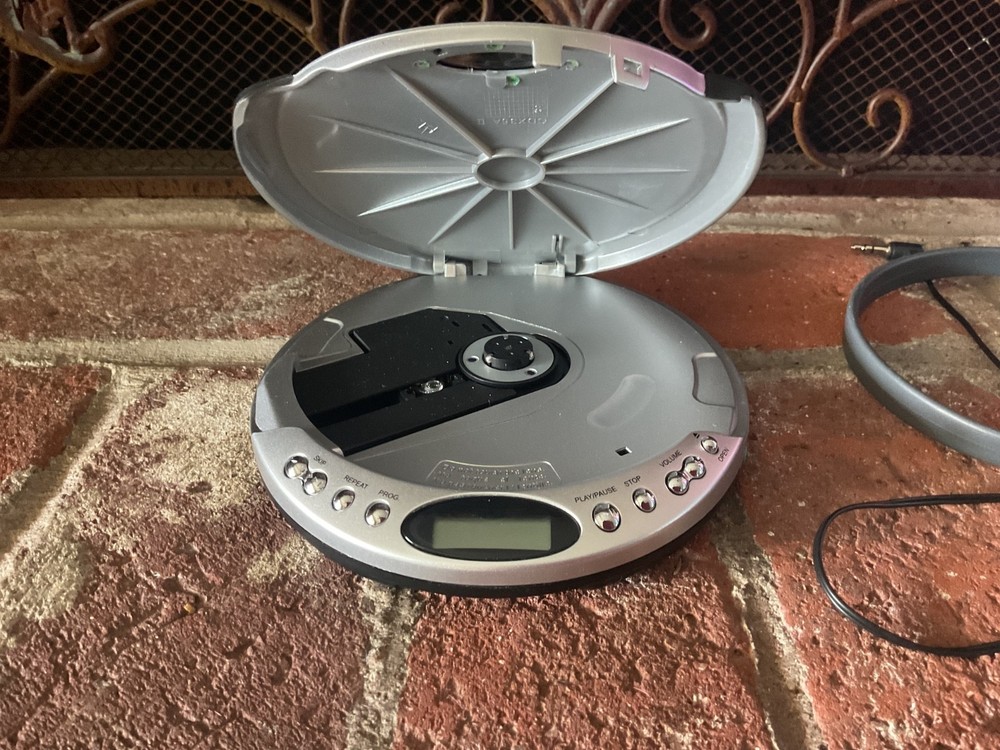 Vtg 2005 Durabrand Programmable Compact Disk PLAYER CD-566 With Headphones