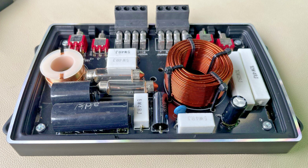 Old School A/D/S 346CS Crossover Pair, Display Unit