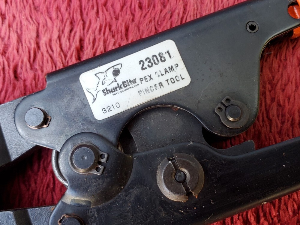 SharkBite 23081 PEX Clamp Pincer Tool
