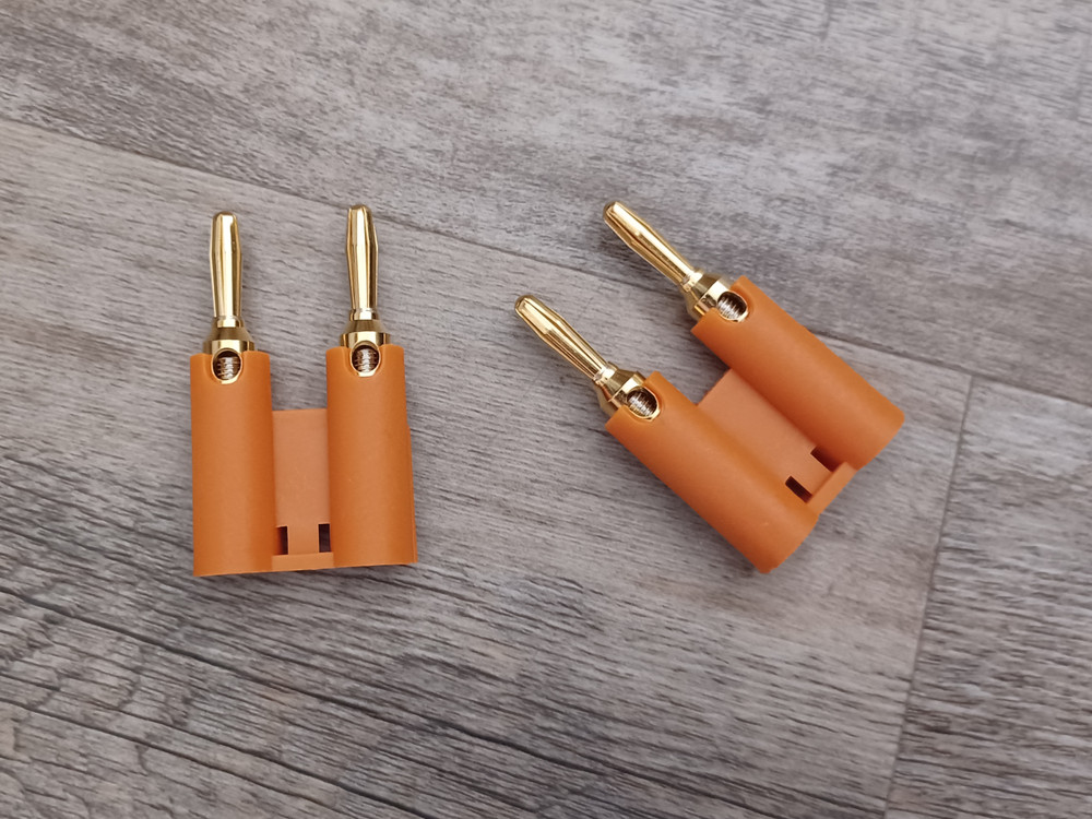 Two Dual Banana Plug Binding Post Speaker Cable Connector