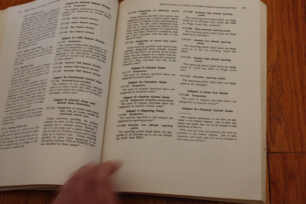 FEDERAL AVIATION REGULATIONS 1978 EDITION - Arco Book