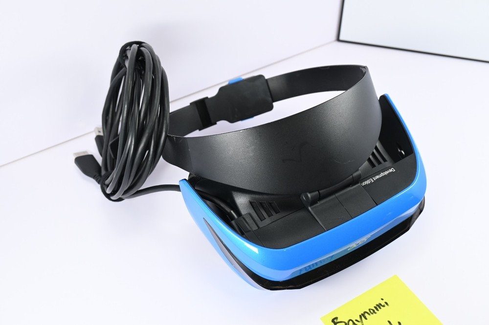 Windows Mixed Virtual Reality Headset Acer VR Development Edition + Cable