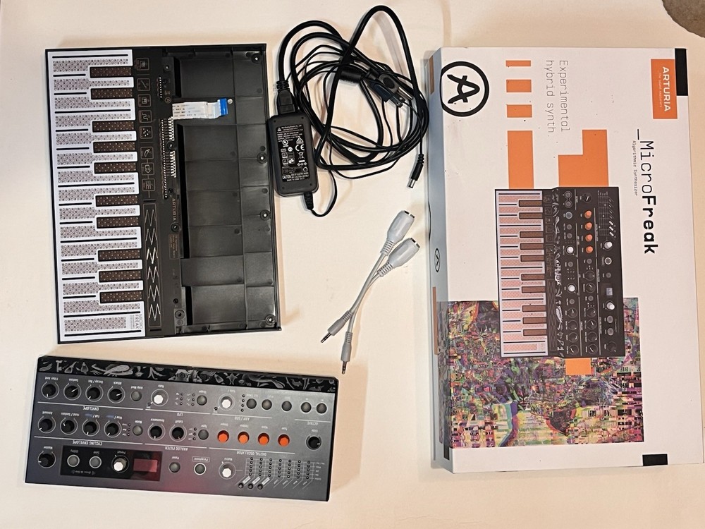 Arturia MicroFreak Synthesizer