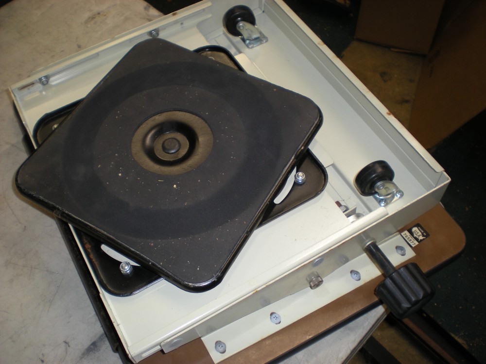 MARVEL! MULTI-MODE TURNTABLE