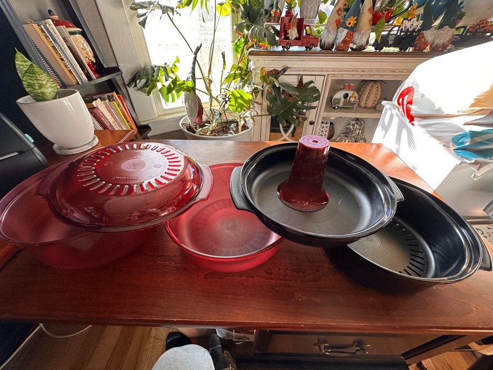 Tupperware 6pc Cranberry Stack Cooker Set ~ 3 Qt Casserole, Strainer, Cone