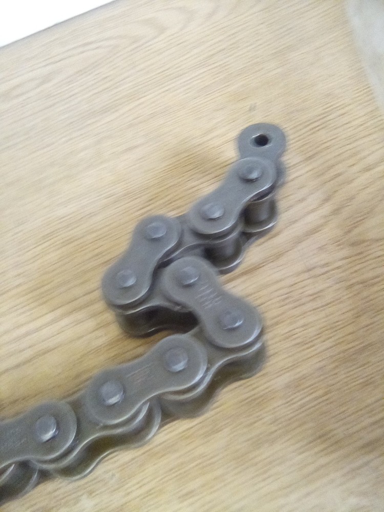 2 Pieces Peer 80H Roller Chain 7Ft 8In & 2Ft