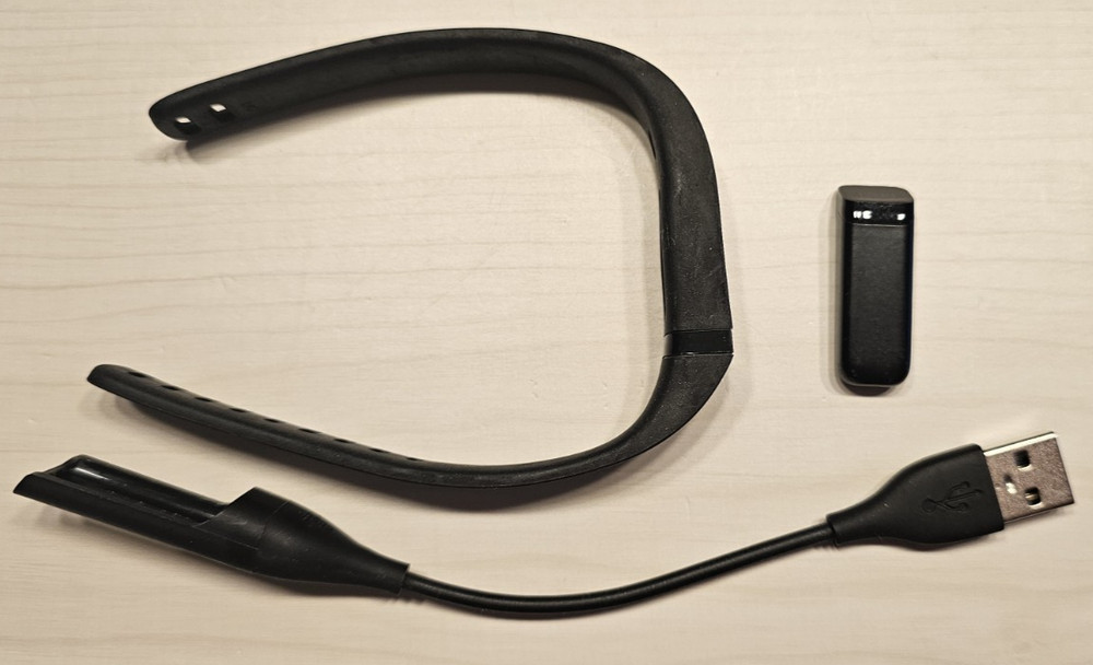 Fitbit Flex Wireless Activity Sleep Tracker Black MPN 211-130105 Charger & Band