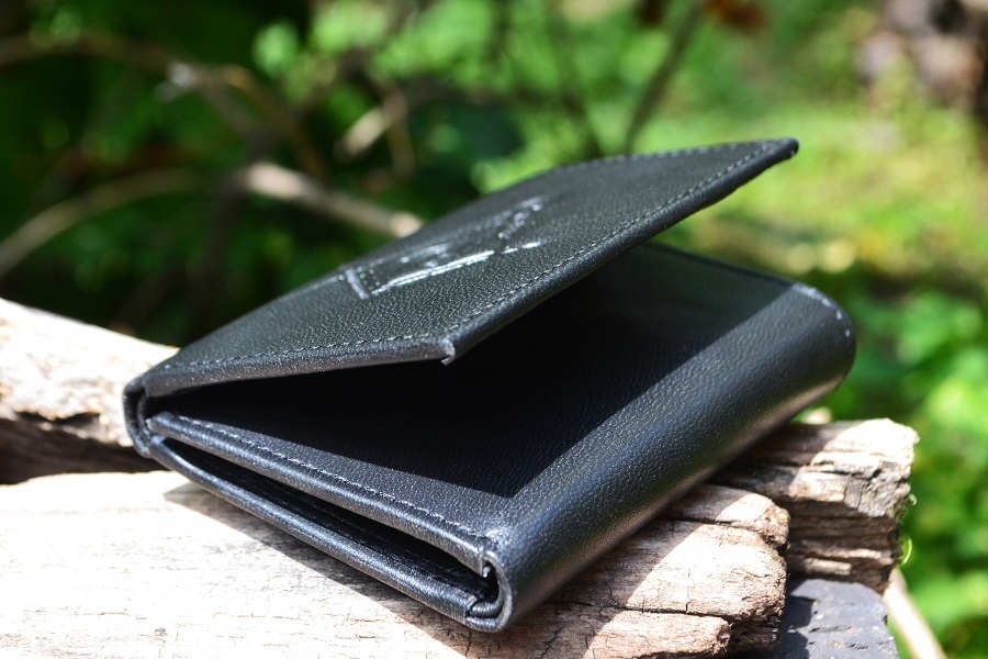 Masonic Black Leather Tri-Fold Wallet - RFID Protected - Square and Compasses