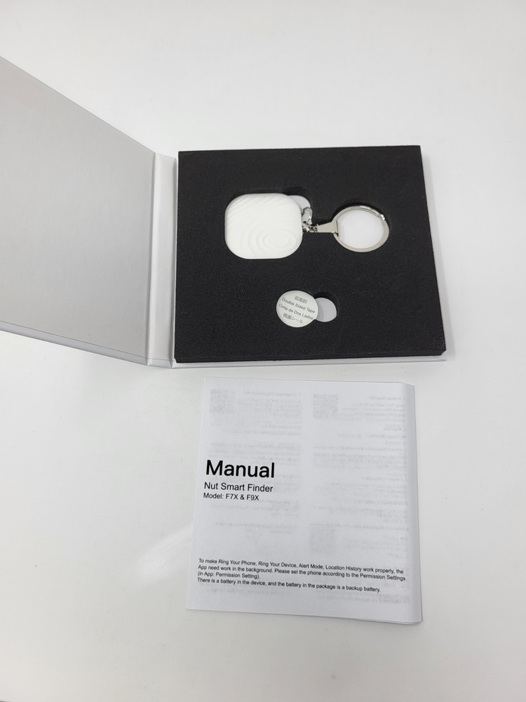 NUT FIND 3 SMART TRACKER IN White - NEW OPEN PACKAGE