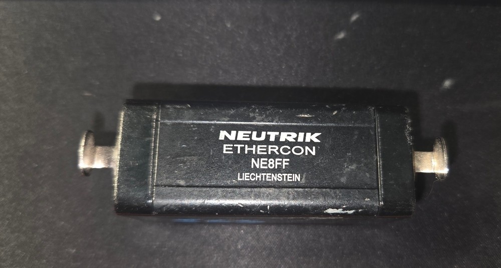 Neutrik NE8FF Cat 5 Feed Through Coupler RJ45/Ethercon Plug Coupler