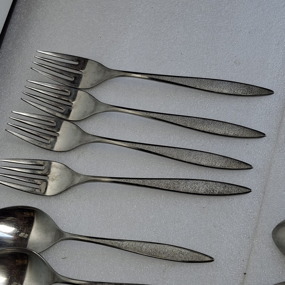 Tradition Stainless USA flatware 18 pieces