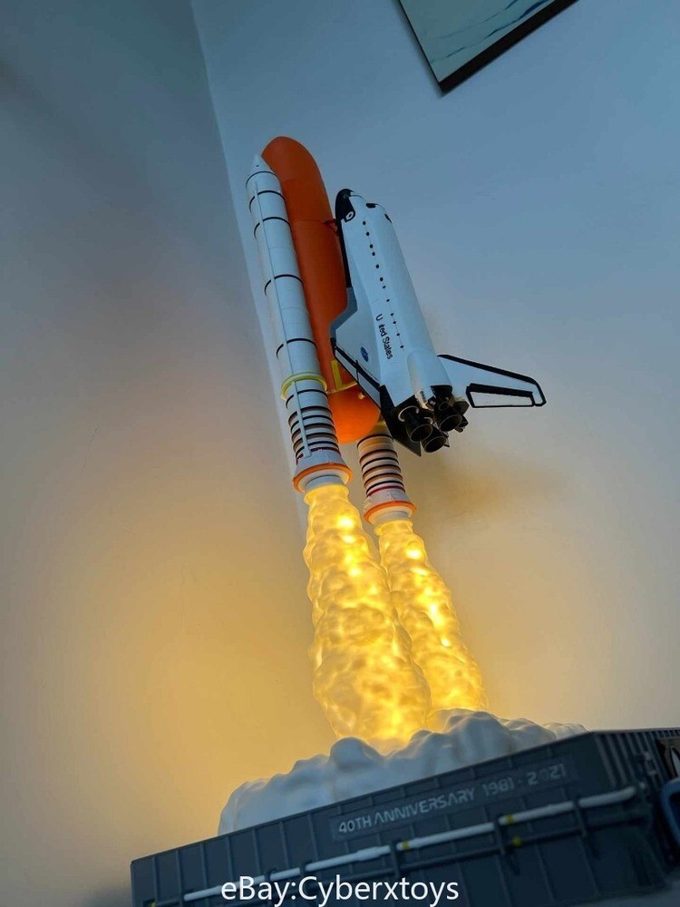 1:144 Scale STS Discovery OV-103 Space Shuttle Model with Night Light-up