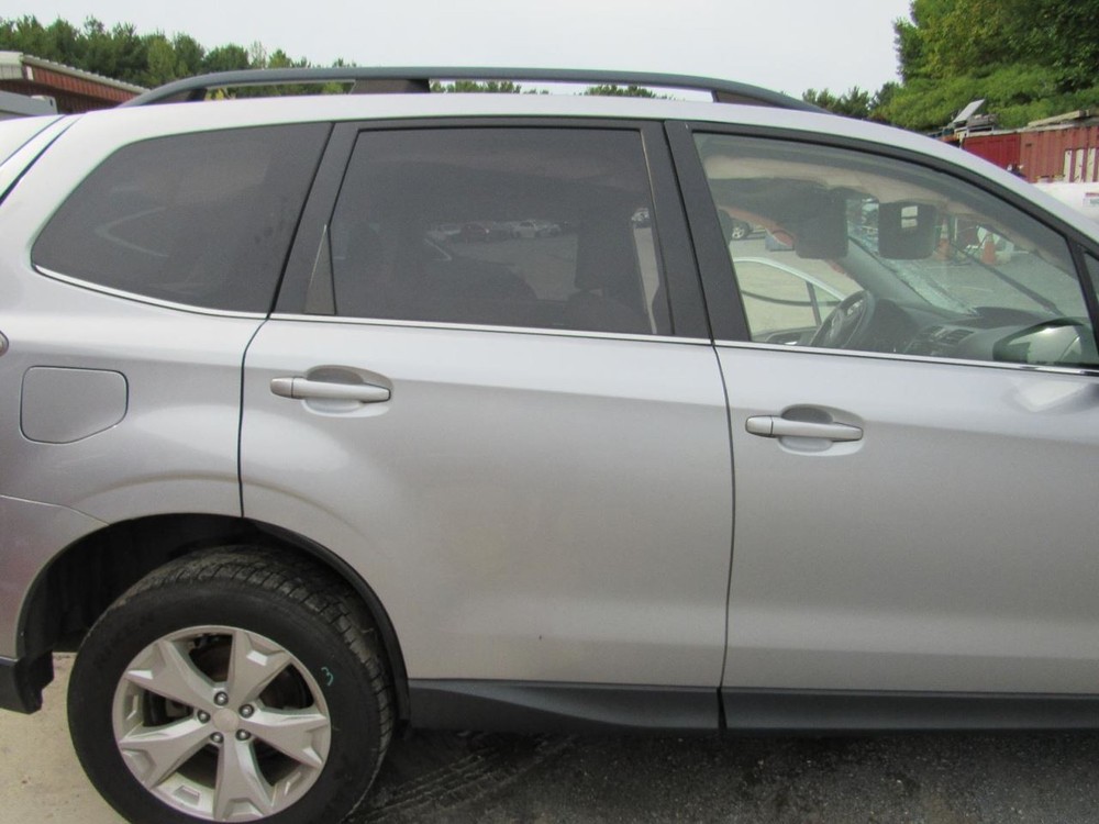 Camera/Projector Rear View Camera Gate Mounted Fits 14-16 FORESTER 1105123