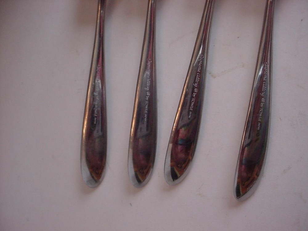 (8) Fruit / grapefruit spoons in the Cascade pattern Towle Supreme Stainless