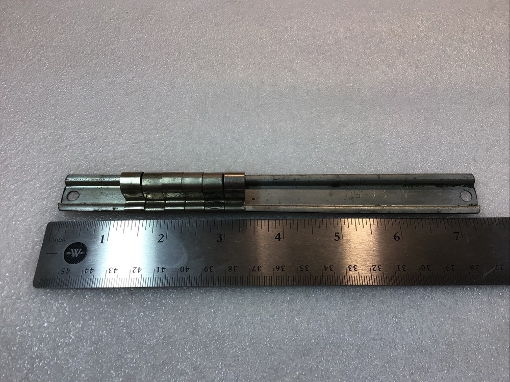 Snap On Tools#A265 - 7-1/2” Long, Socket Rail, With -(6) - 3/8” Clips, Nice-USA-