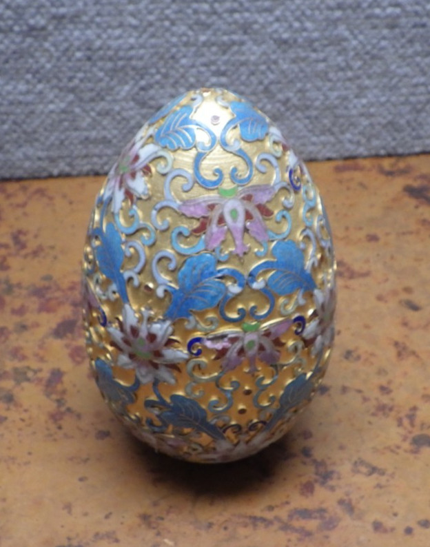 Vintage 6 1/4" Cloisonne Egg C2