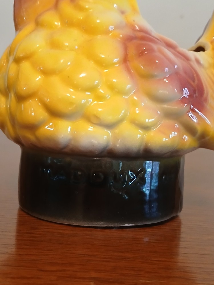 Cockatoo Planter By Maddux Of CA