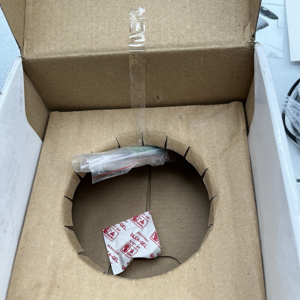 NEW IN BOX!! COSTAR 2.8-12mm Indoor Flex Dome Security Camera - CDC3510MF