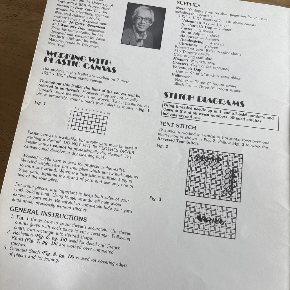 Plastic Canvas Pattern Booklet Holiday Time Leisure Arts -mm