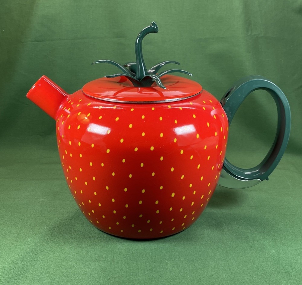 Vtg COPCO ENAMELWARE STRAWBERRY 2.5 Quart - Tea Kettle *Missing Whistle Cap*