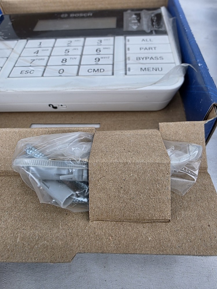 NEW BOSCH B920 2 LINE TEXT KEYPAD W/ Function Keys LCD DISPLAY ON SCREEN HELP