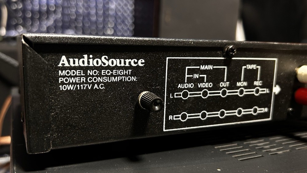 AUDIOSOURCE EQ EIGHT EQUALIZER