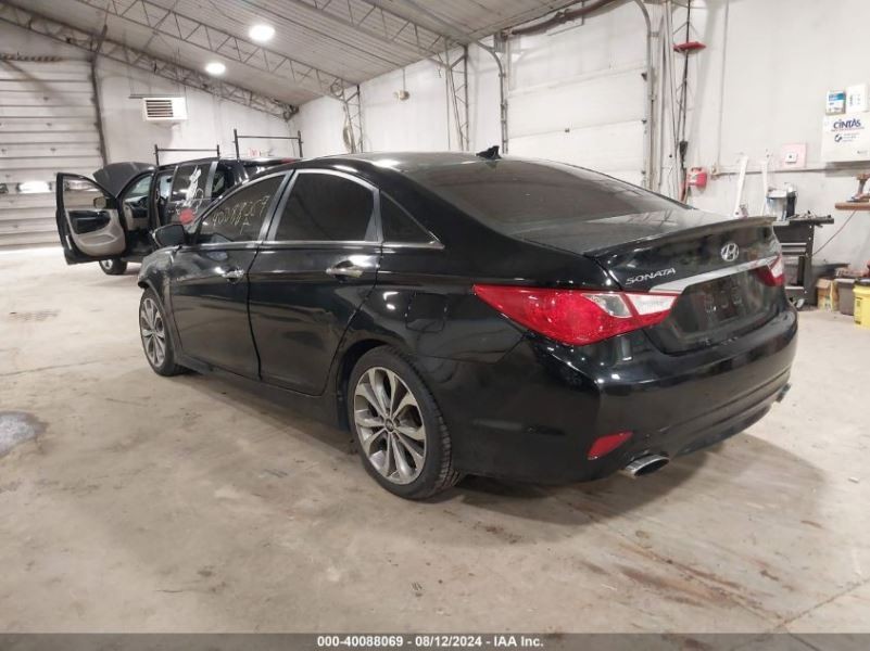 Engine ECM Electronic Control Module 2.4L Automatic Fits 11-14 SONATA 2620125