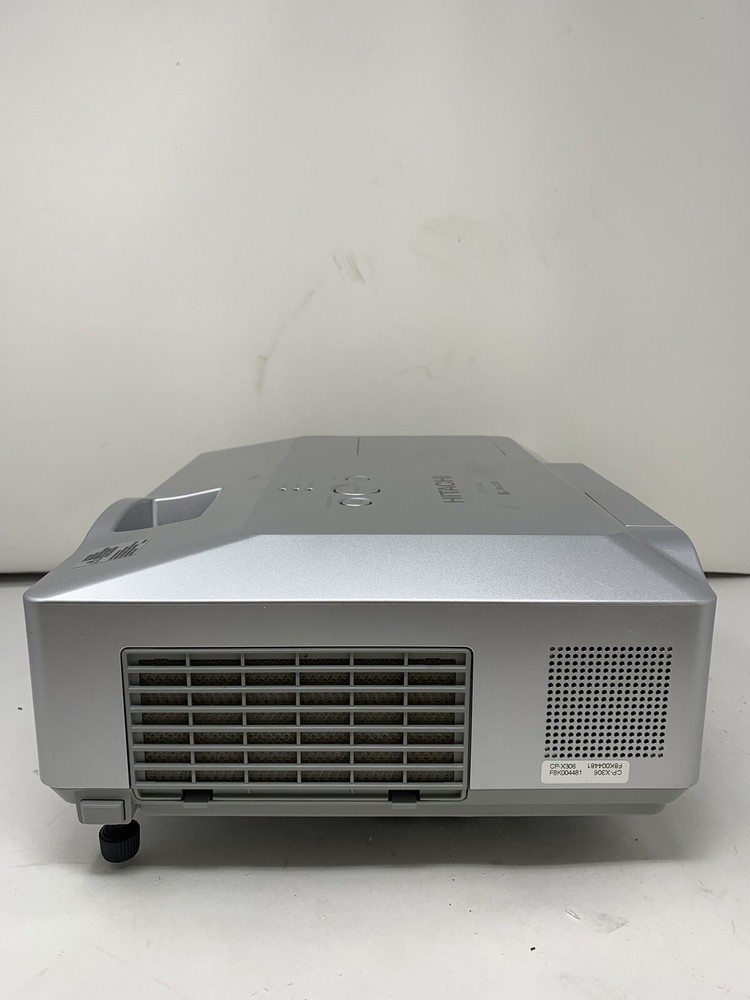 Hitachi CP-X306 3LCD Projector