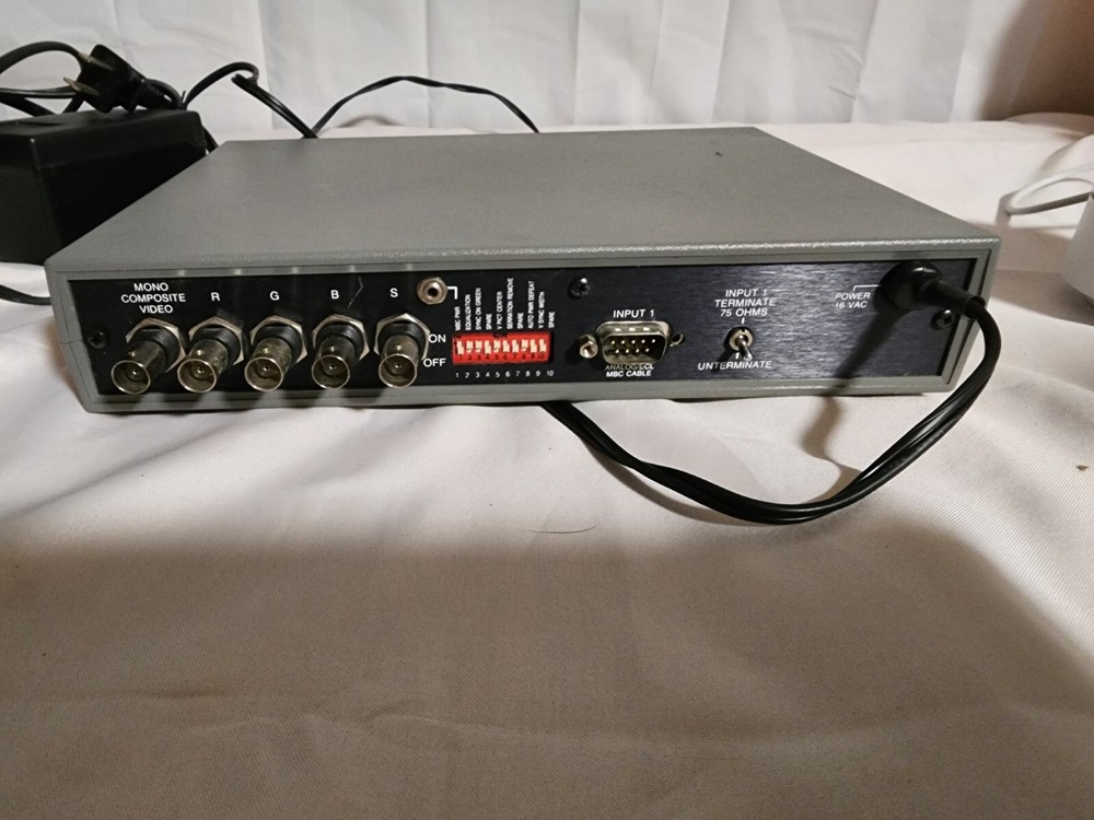 EXTRON RGB 108 UNIVERSAL ANALOG / ECL INTERFACE W/EXTRON SPARC BUFFER INTERFACE