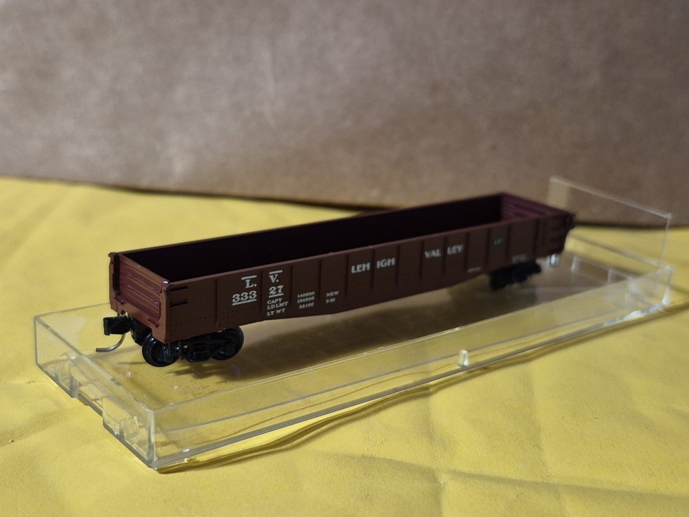 Micro-Trains #46100 LeHigh Valley Gondola N scale