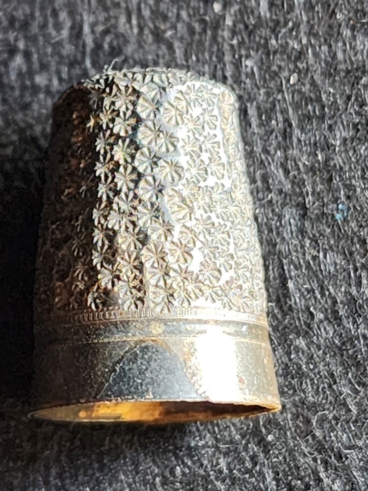*Antique~British~Sterling Silver Thimble