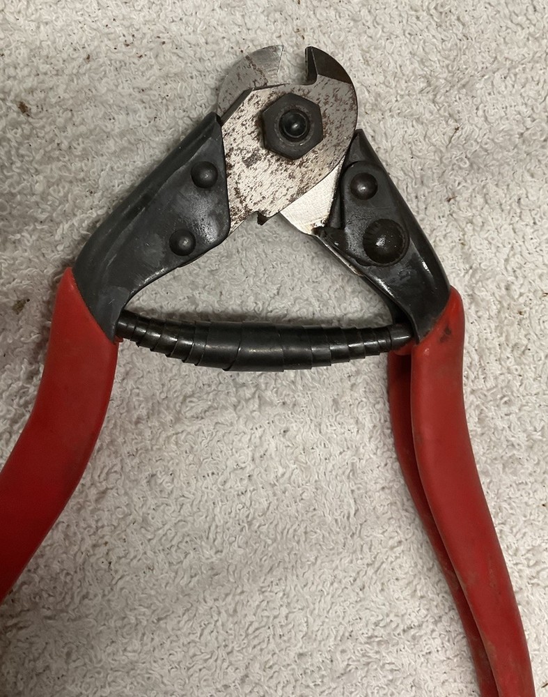Cable cutters Used