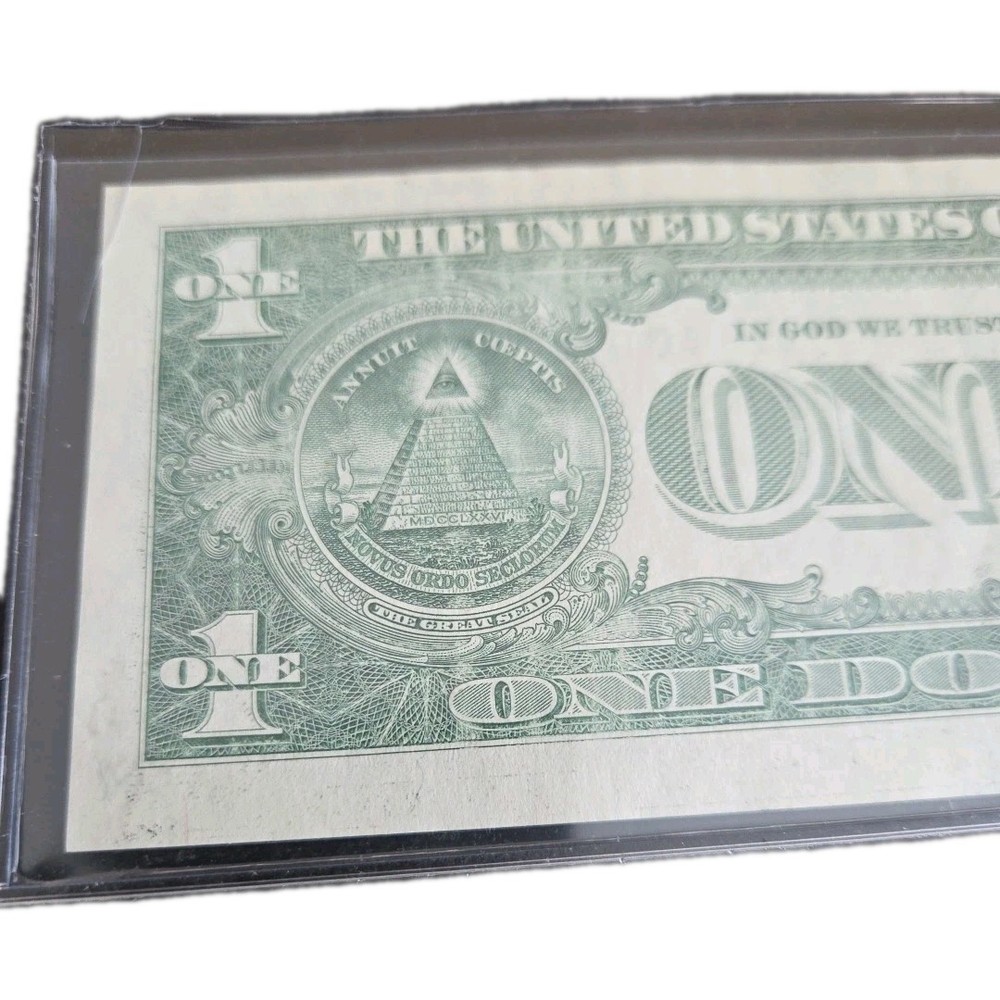 2006 U.S. One Dollar Error Note Crisp Uncirculated Pristine Front-Low Ink Back