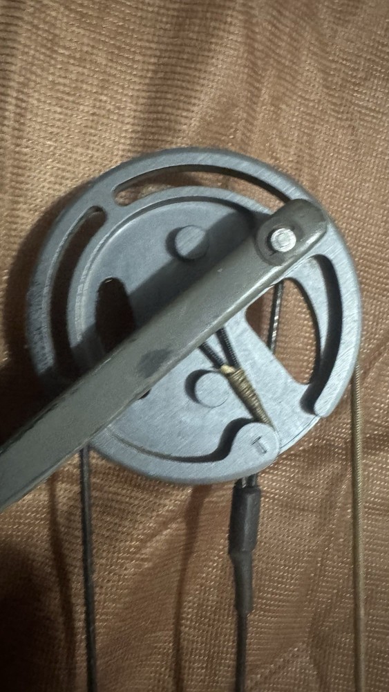 Pearson Spoiler Compound Bow RH 70