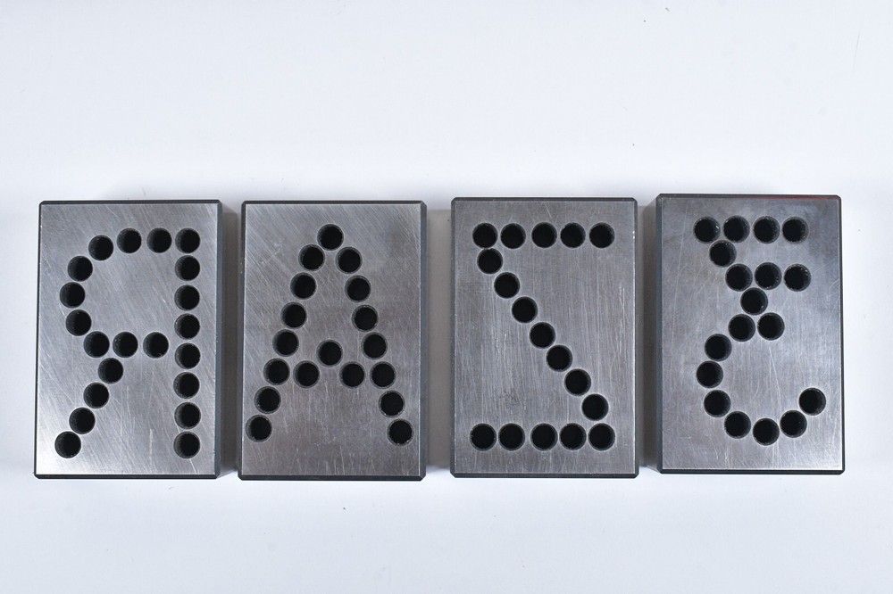 Set 2 Solid Steel Angle Plates Tool Makers Machinist Squares Precise + 4 Blocks