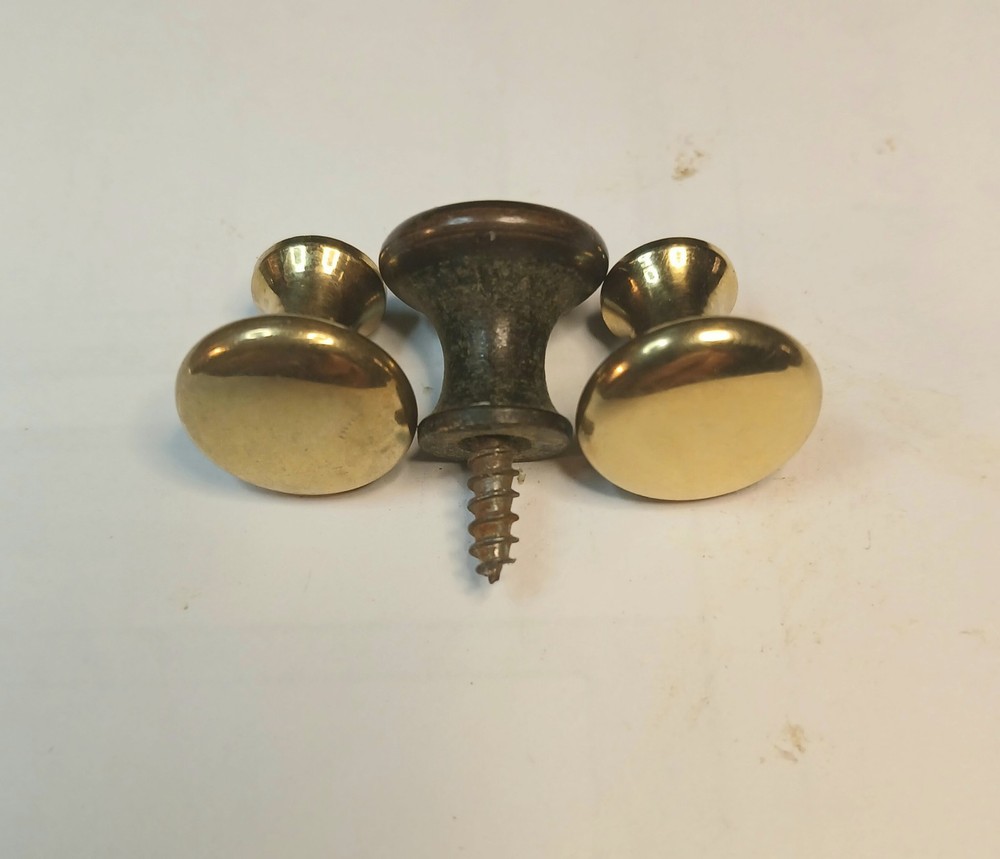 GLOBE WERNICKE® BOOKCASE POLISHED DOOR KNOBS (PAIR). 99% PERFECT DIMENSIONALLY!!