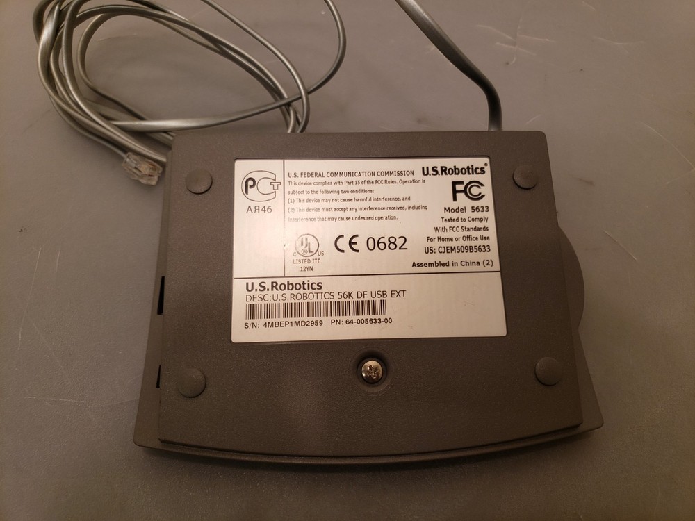 U.S. Robotics US USR 56K External USB Faxmodem Model 5633 Modem
