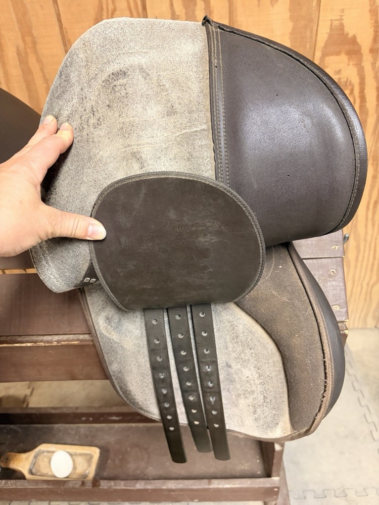 Wintec 250 All Purpose Saddle 17” Adjustable Tree