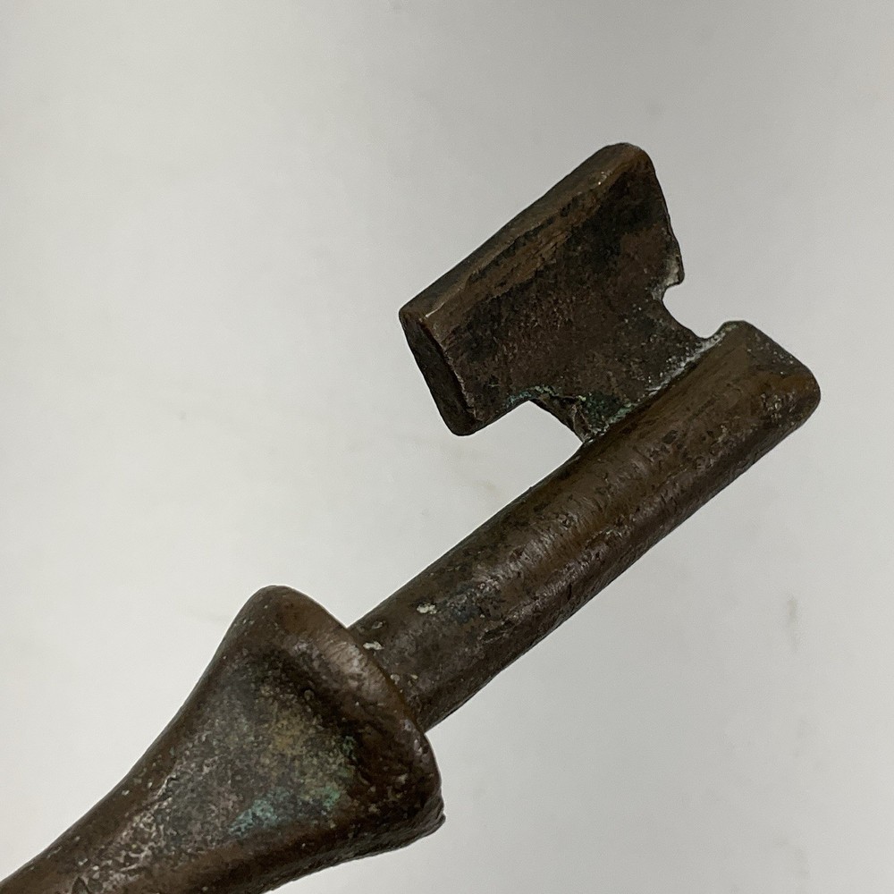 Bronze “DF” Water Box Service Key
