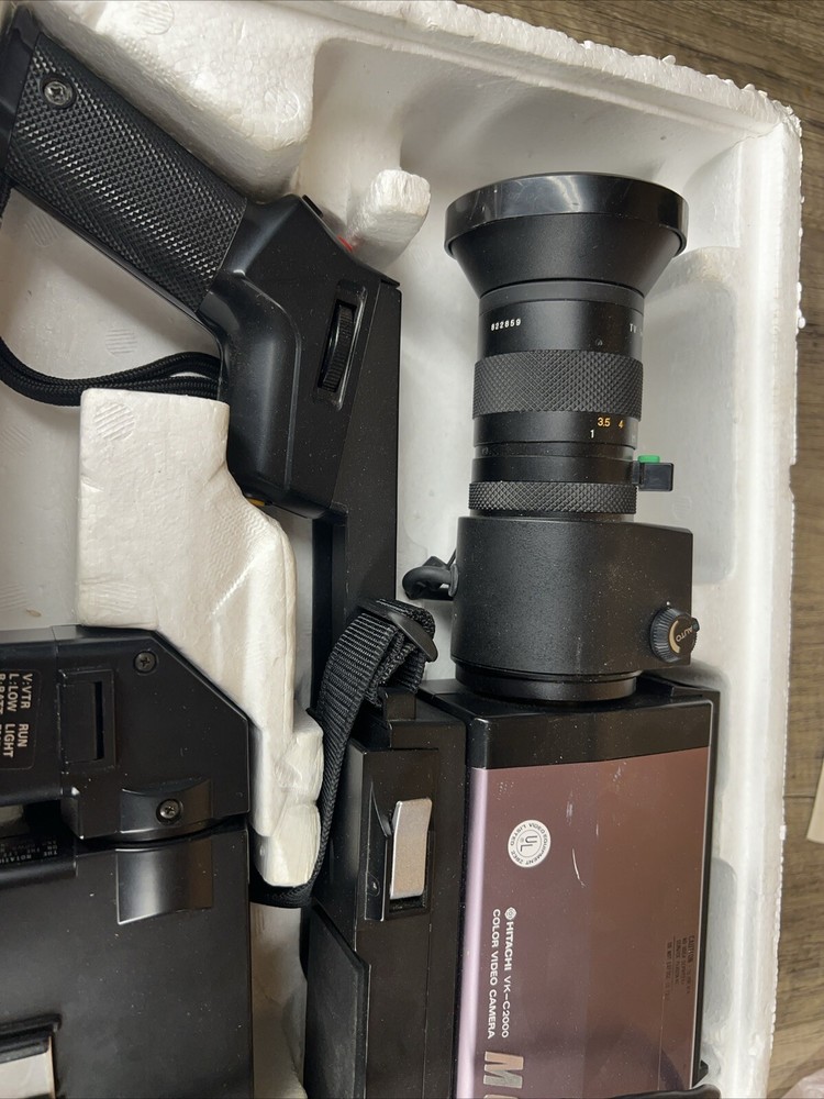 Hitachi VK-C2000 Color Video Camera