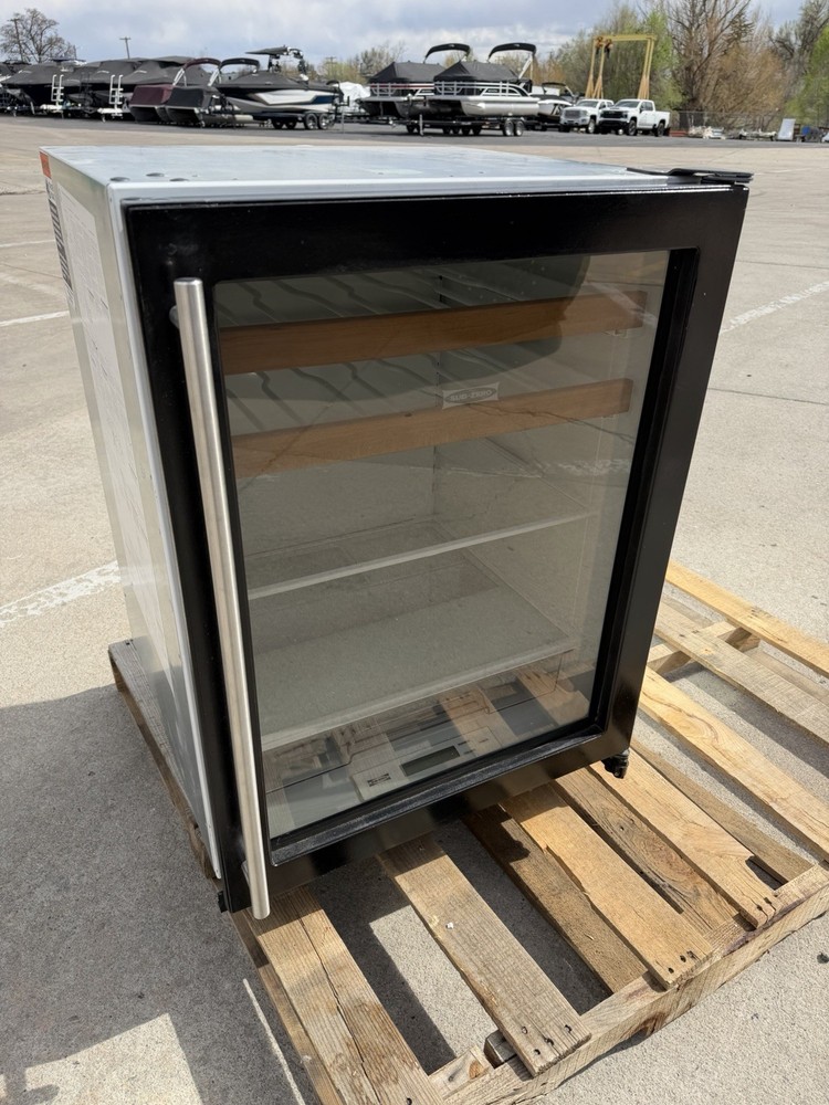 Sub Zero UC-24BA/0 24in Under counter Wine Fridge TESTED WORKING COOLS GREAT