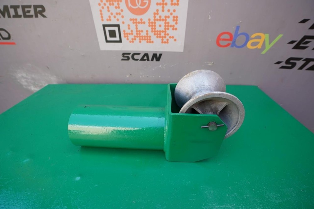 Greenlee 5" Feeding Sheave for Cable Tugger Puller Great Shape.