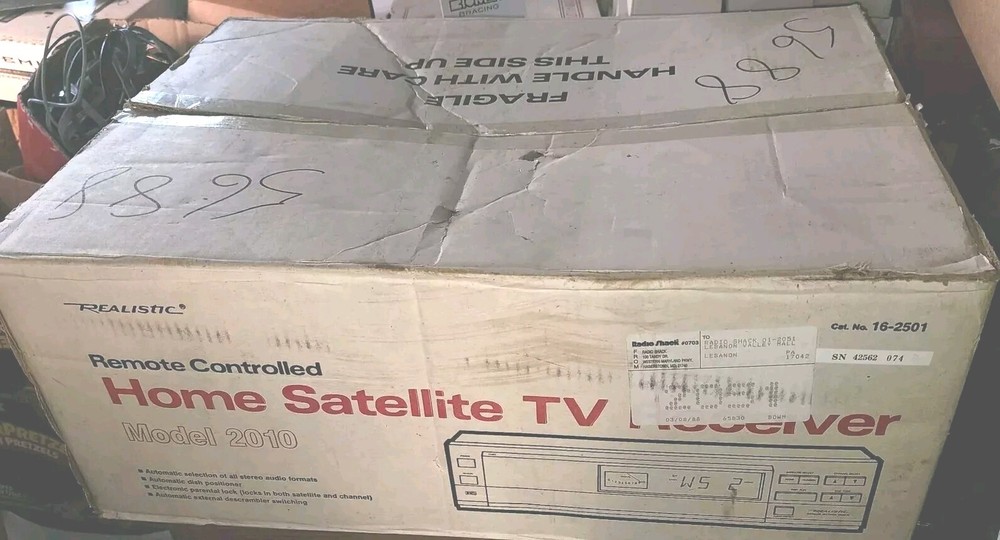 Realistic Satellite Receiver SR 2010 NOS In BOX with Remote