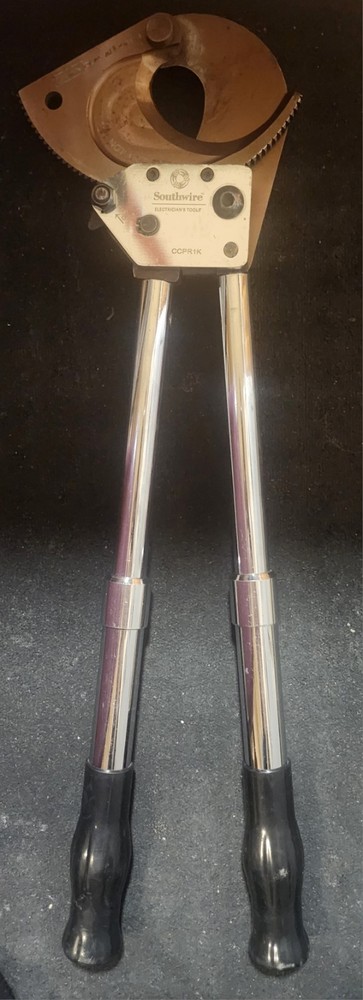Southwire Telescopic Ratcheting Cable Cutter  Ccpr1k
