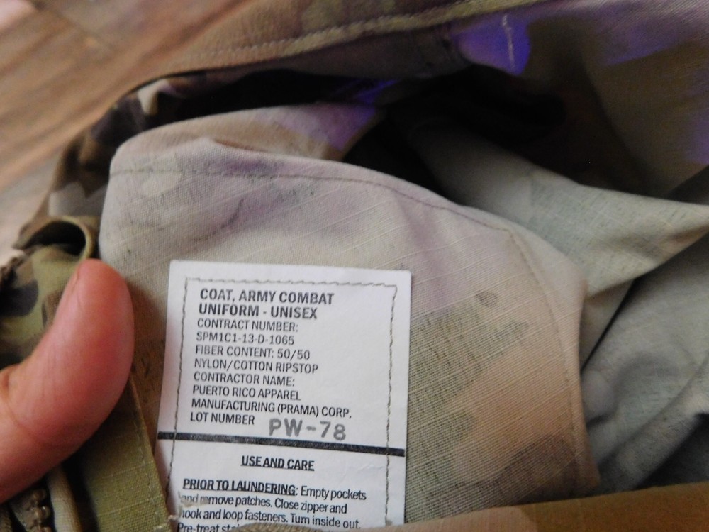 US ARMY OCP COAT SZ LARGE - REGULAR