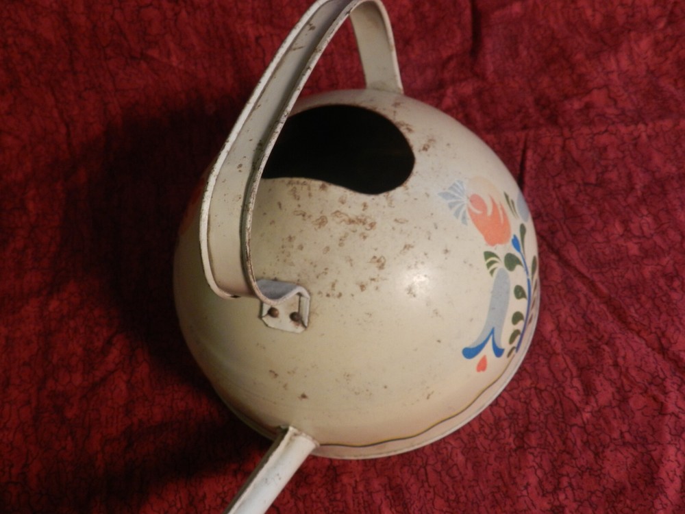 ohio art watering sprinkling can