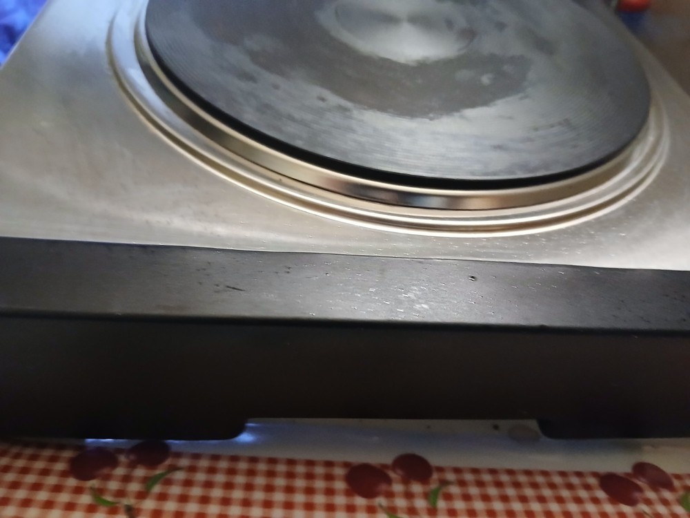 Waring WEB300 1300Watts Single Burner-Used